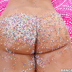 Angelica Saige in 'Bangbros' Her ass is like candy (Thumbnail 120)