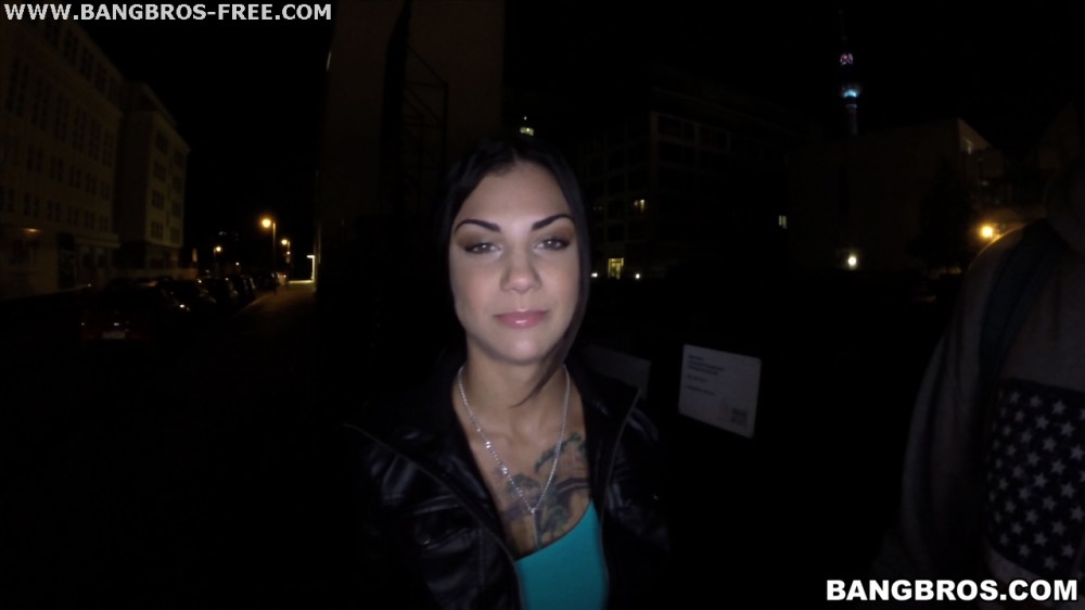 Bangbros 'Squirts In Public!' starring Bonnie Rotten (Photo 1)