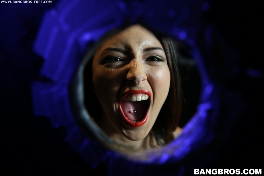 Bangbros 'Does the Glory Hole' starring Daisy Summers (Photo 20)