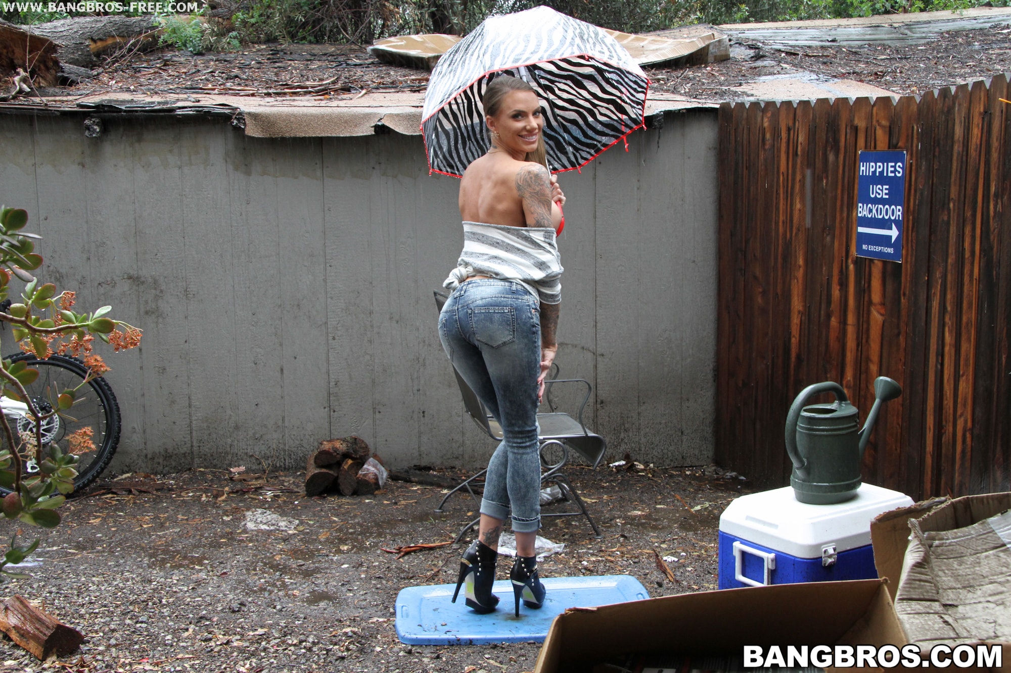 Bangbros 'Big tits to go with her creampie' starring Juelz Ventura (Photo 398)