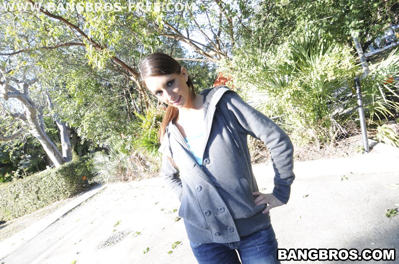 Bangbros 'Deep-Throat The Mojito Stick' starring Katie Jordin (Photo 6)