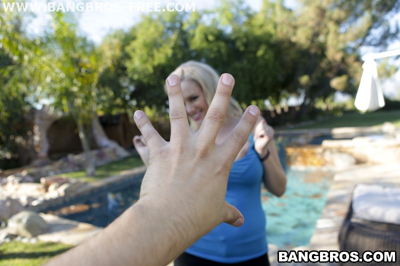 Bangbros 'Non-Stop Squirting Action' starring Katie Kox (Photo 12)