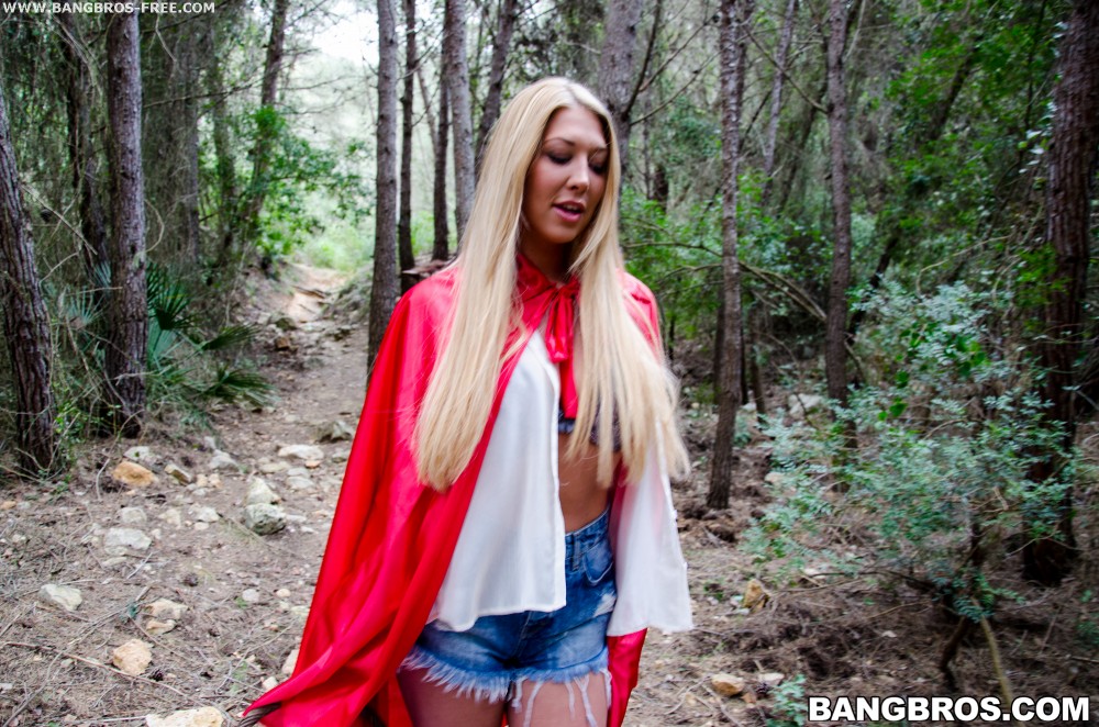Bangbros 'Big tit creampie outsides in the woods' starring Lexi Lowe (Photo 112)